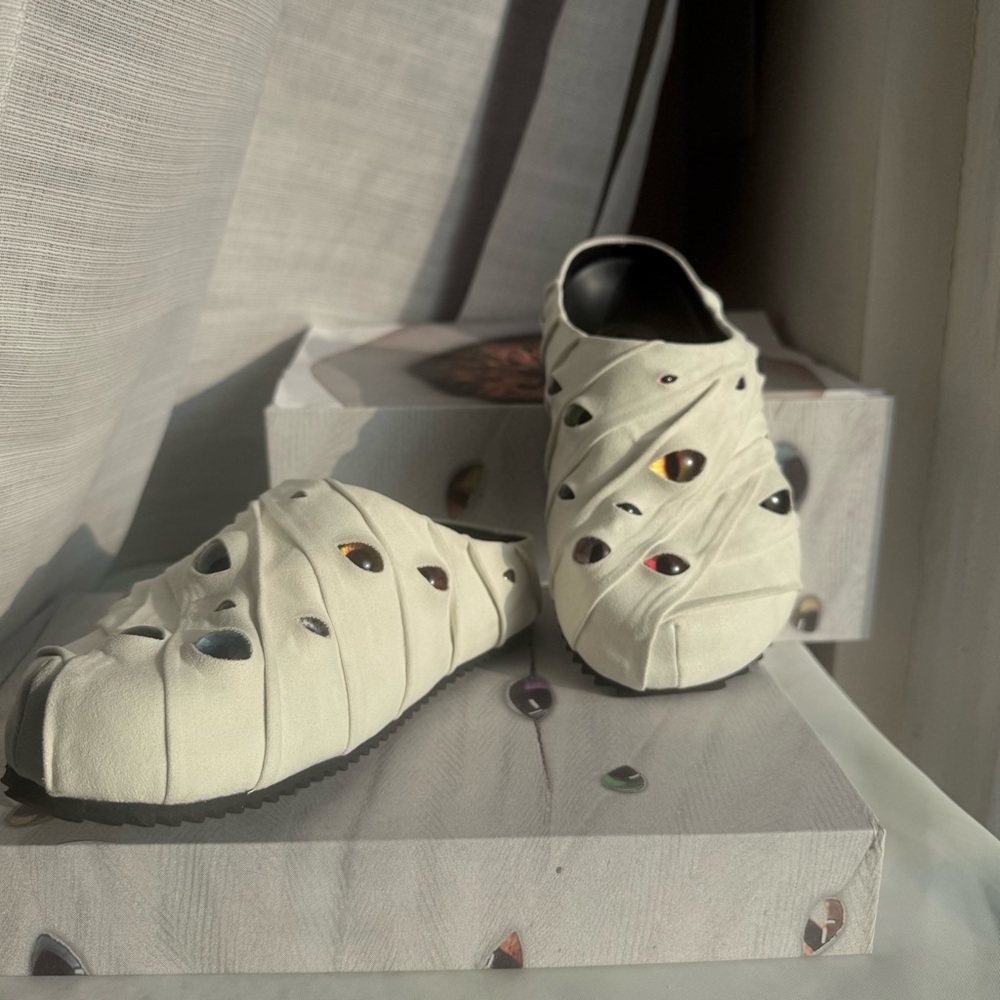 Esenses Worldwide Eyeball Mules
